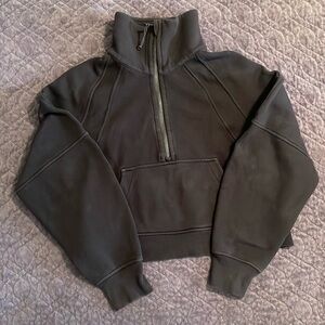 Lululemon Cropped Scuba